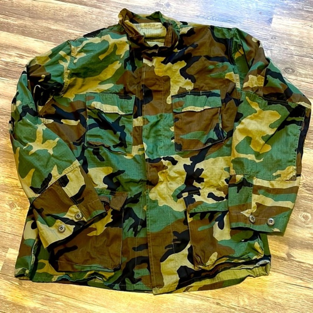 ARMY FATIGUE JACKET. SIZE LARGE LONG.EXCELLENT CONDITION